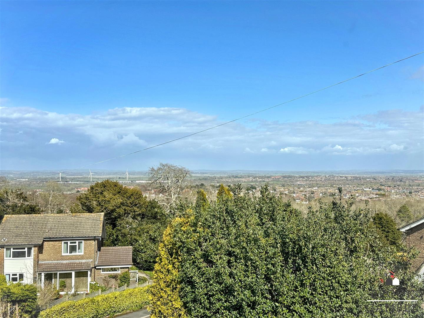 3 Bedroom House. Old Mansion Close in Eastbourne, East Sussex 15